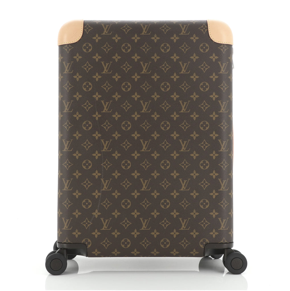 Louis Vuitton on X: At the ready. #LouisVuitton's expanded line of Horizon  Luggage comes in a variety of finishes from Monogram canvas to Epi leather.  Explore the Collection at   /