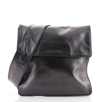 Chanel Vintage Flat Crossbody Bag Leather Medium