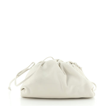 Bottega Veneta The Pouch Leather 20