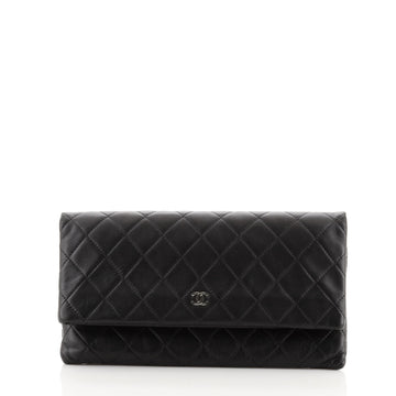Chanel Beauty CC Clutch Quilted Lambskin
