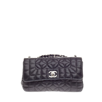 Chanel CC Flap Flower Geometric Quilt Small