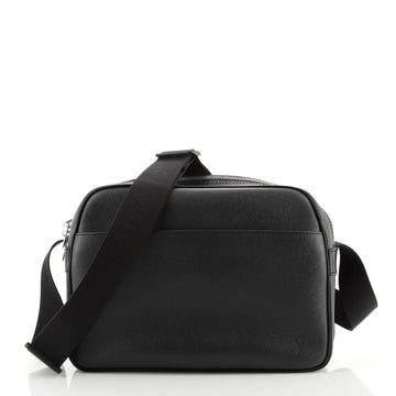 Louis Vuitton Reporter Bag Taiga Leather PM