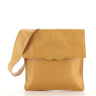 Chanel Vintage CC Messenger Bag Leather Medium