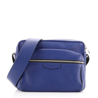 Louis Vuitton Outdoor Messenger Taiga Leather PM