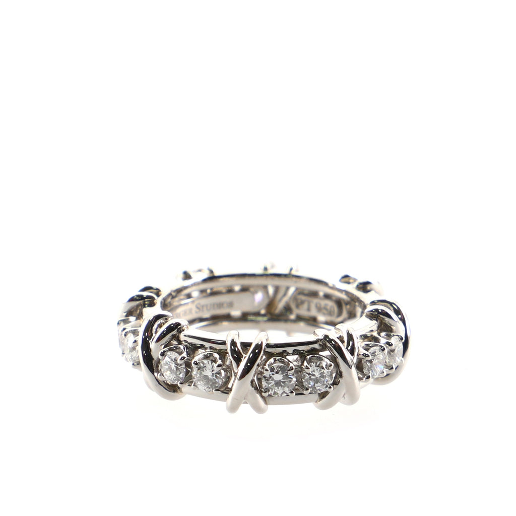 Tiffany & Co. Schlumberger Sixteen Stone ring with diamonds and tsavorites.  | Tiffany & Co.
