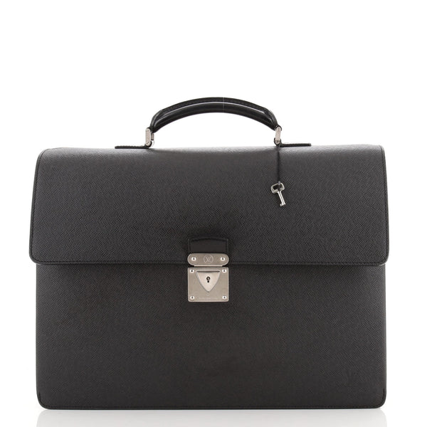 💼 $7️⃣0️⃣0️⃣ Pre-owned Louis Vuitton Black Taiga Leather Robusto Multi  Compartment Briefcase…Very Nice condition