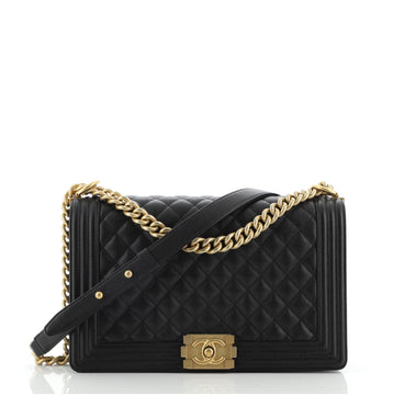 Chanel Boy Flap Bag Quilted Caviar New Medium