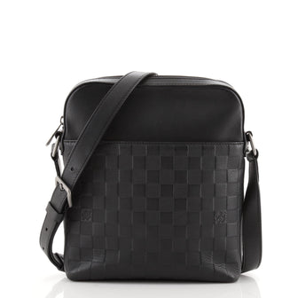 Louis Vuitton District Pochette Damier Infini Leather