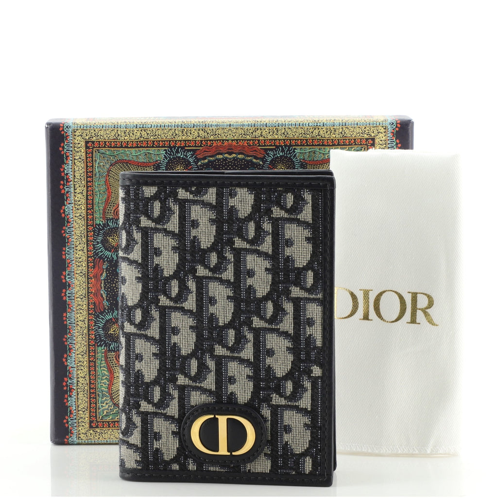 30 Montaigne Passport Holder Blue Dior Oblique Jacquard