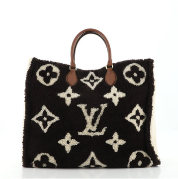 Louis Vuitton OnTheGo Tote Monogram Giant Teddy Fleece GM