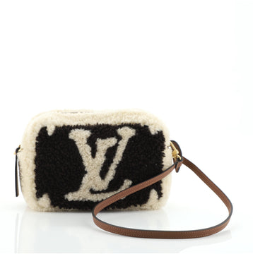 Louis Vuitton Beach Pouch Monogram Giant Teddy Fleece