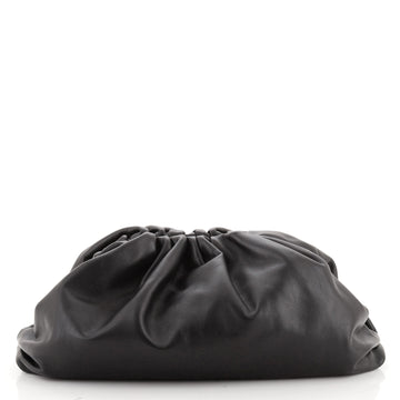 Bottega Veneta The Pouch Leather Medium