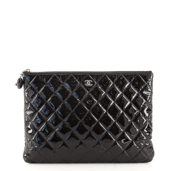 Chanel Valentine Hearts O Case Clutch Quilted Patent Medium