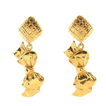 Chanel Vintage Button with Dangling Ribbon Clip-on Earrings Metal