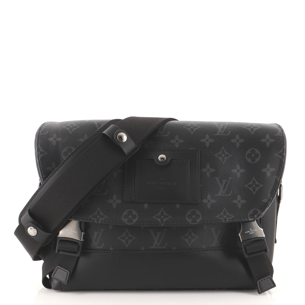 Louis Vuitton AW16 Runway Messenger MM Voyager Monogram Eclipse ○ Labellov  ○ Buy and Sell Authentic Luxury