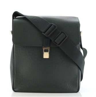 Louis Vuitton Yaranga Messenger Bag Taiga Leather Medium
