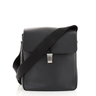 Louis Vuitton Yaranga Messenger Bag Taiga Leather Medium