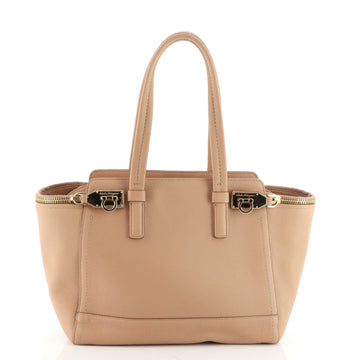 Salvatore Ferragamo Verve Tote Leather Medium
