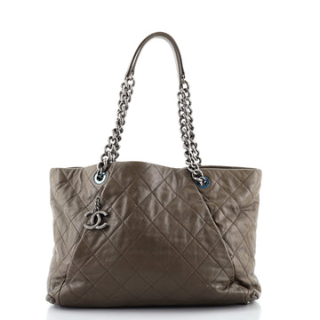 Chanel Coco Pleats Tote Quilted Calfskin Large