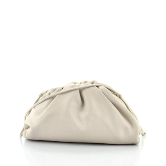 Bottega Veneta The Pouch Leather 20