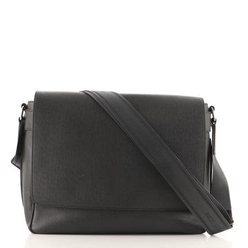 Louis Vuitton Roman Handbag Taiga Leather MM