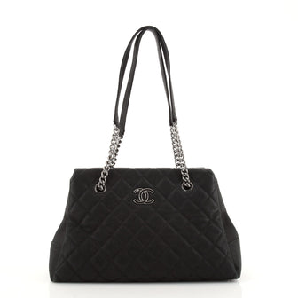 Chanel Lady Pearly Tote Quilted Iridescent Caviar Large