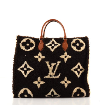 Louis Vuitton OnTheGo Tote Monogram Giant Teddy Fleece GM