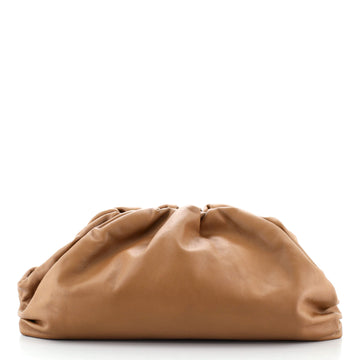Bottega Veneta The Pouch Leather Medium
