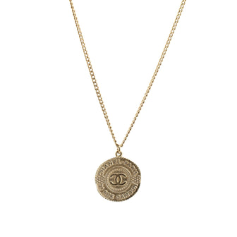 Chanel CC Round Medal Pendant Necklace Metal