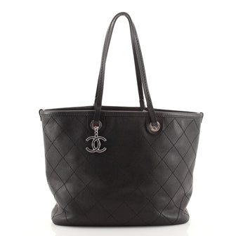 Chanel Fever Tote Quilted Caviar Medium