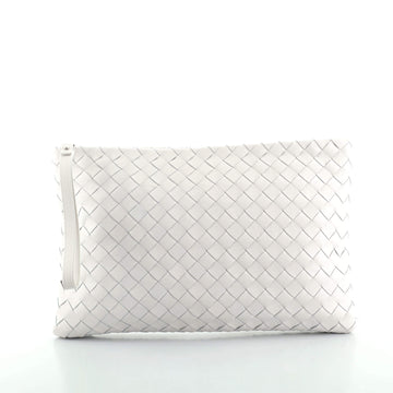Bottega Veneta Flat Zip Pouch Intrecciato Nappa Medium