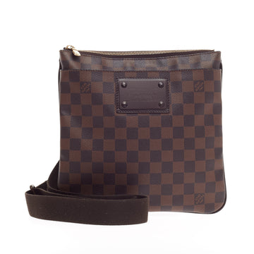 Louis Vuitton Brooklyn Pochette Plate Damier